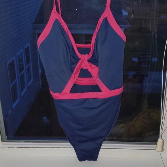 Onepeice Swimsuit - Picture 4 of 4